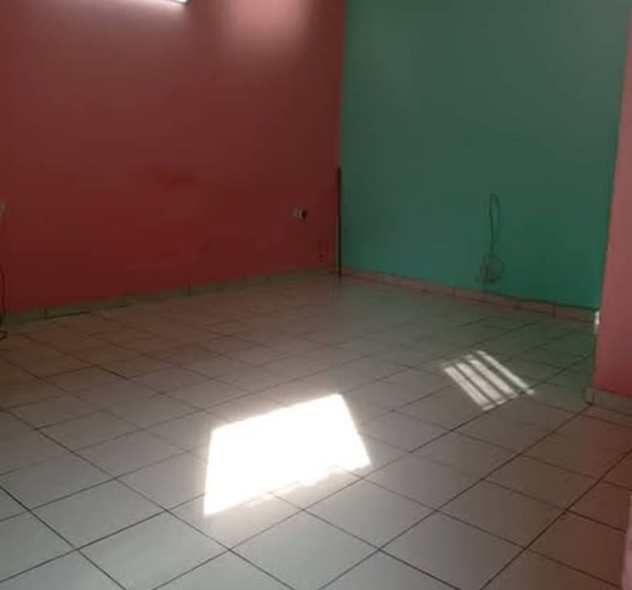 Studio moderne à PK12, Douala - 50 000 XAF/mois