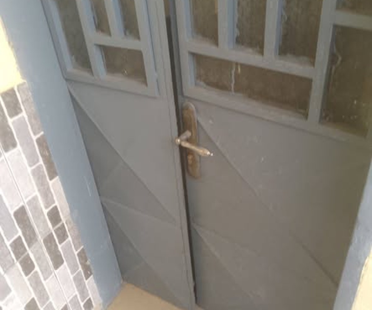 Studio moderne - Carrefour Nkoabang