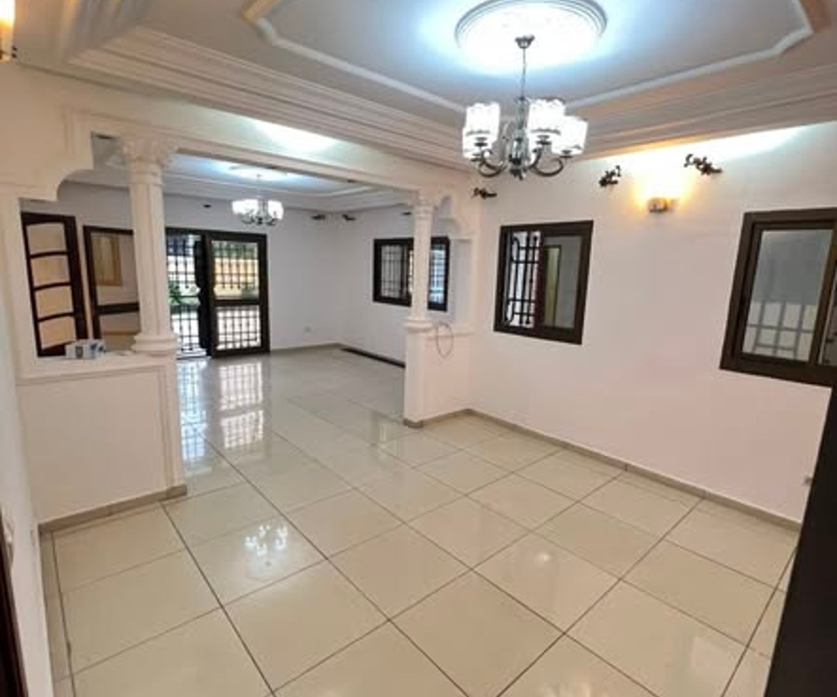 Duplex haut standing à Logpom Bassong – 5 chambres – 410 000 FCFA/mois