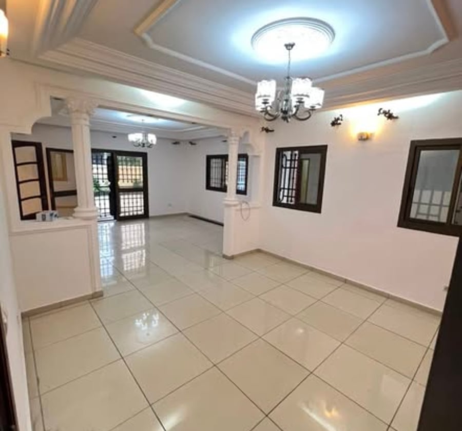 Duplex haut standing à Logpom Bassong – 5 chambres – 410 000 FCFA/mois