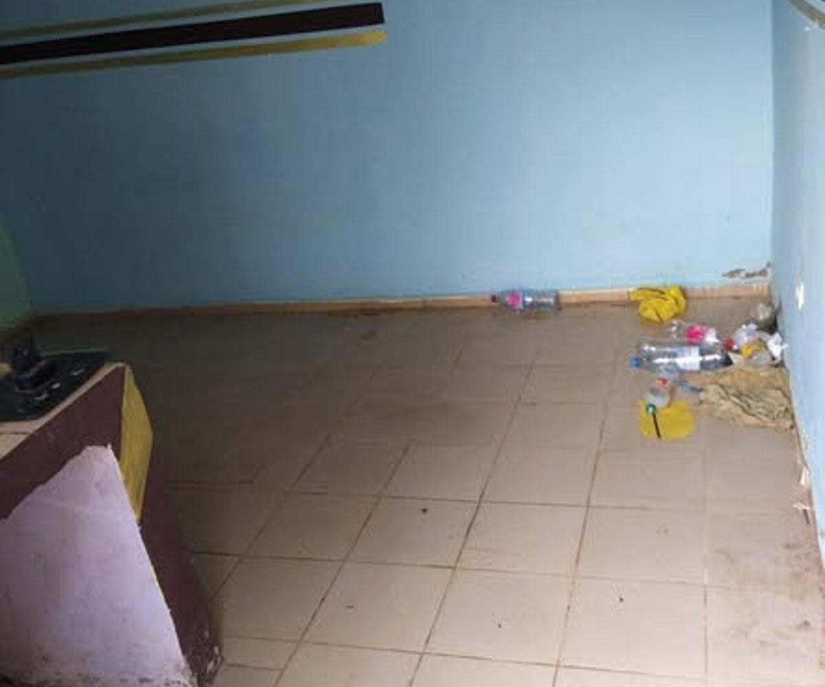 Vaste chambre moderne à louer à Obobogo