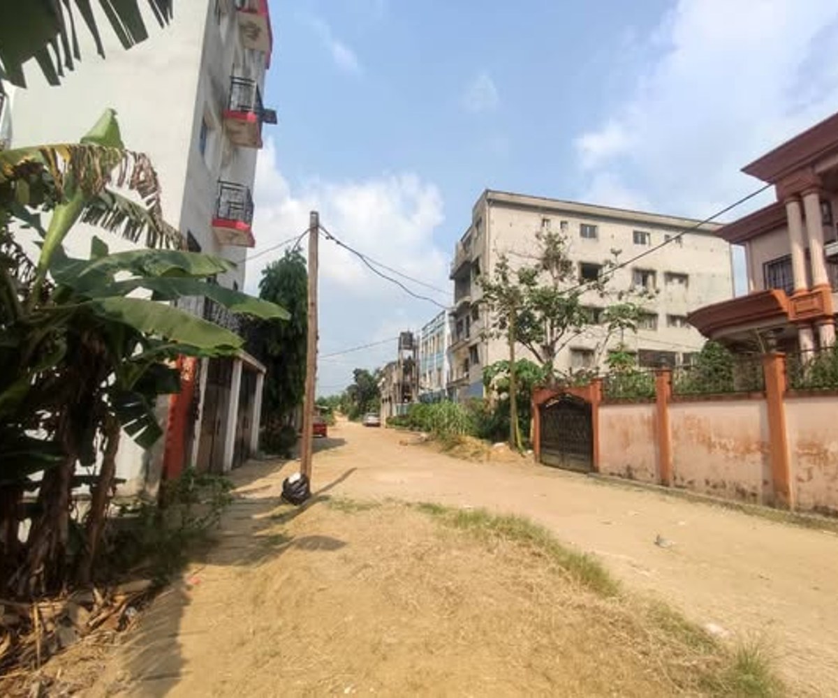 Vente terrain Logbessou Douala - 300 m² avec fondation