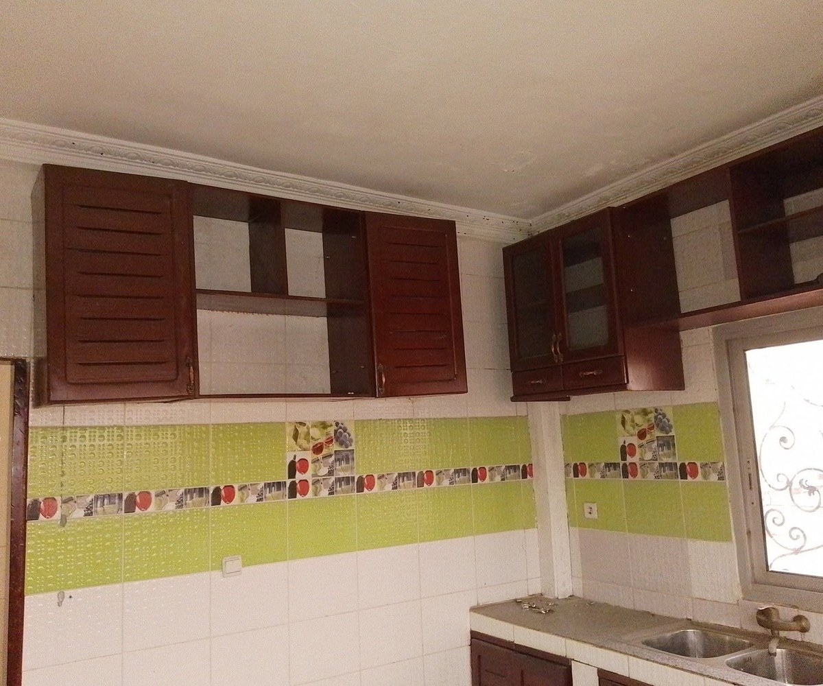 Emplacement commercial 2 chambres à louer à Yaoundé Odza