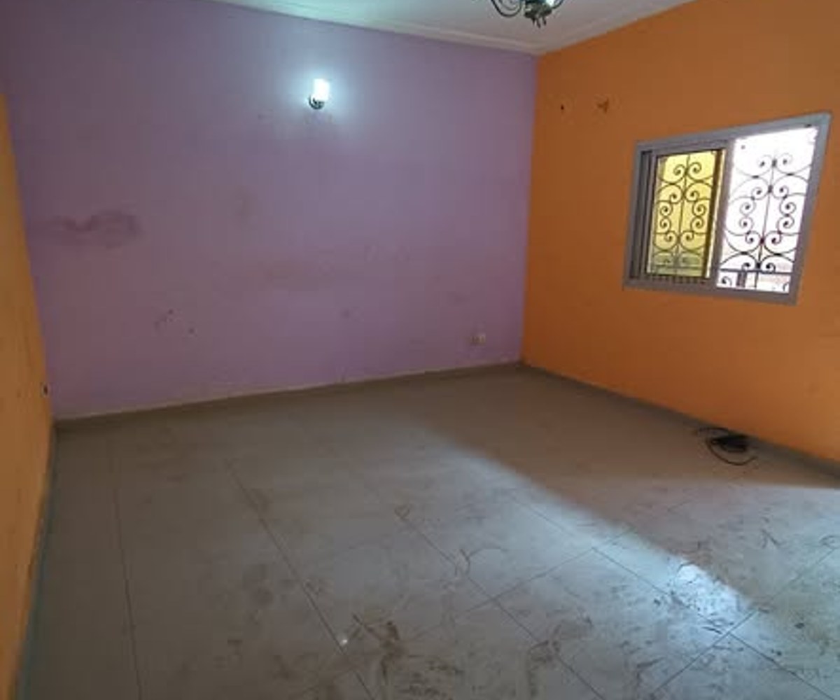Maison à louer à Etoug-Ebe (lycée)