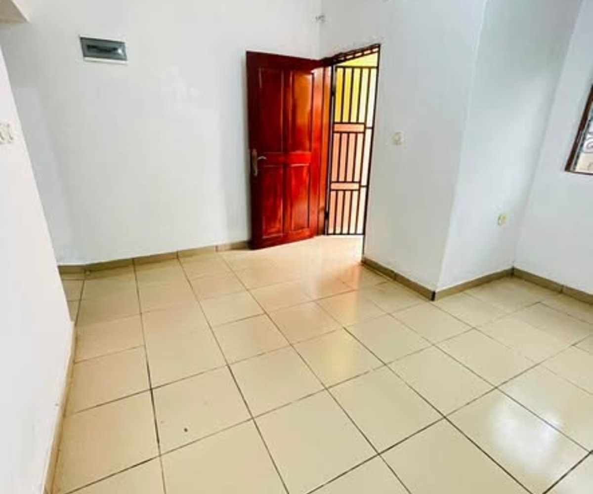 STUDIO MODERNE A ETOUG EBE