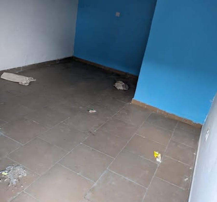 Chambre moderne à louer à Makepe
