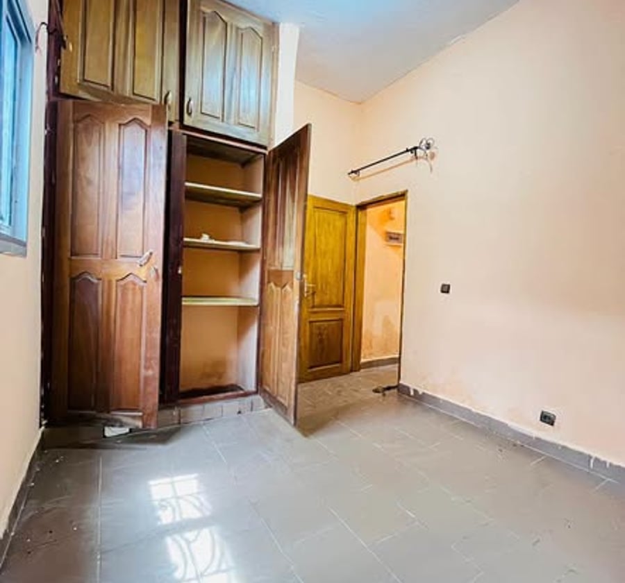 Appartement 2 chambres à Efoulan