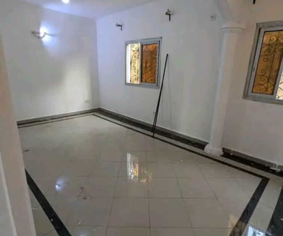 Appartement moderne à Tsinga Village moto – 3 chambres