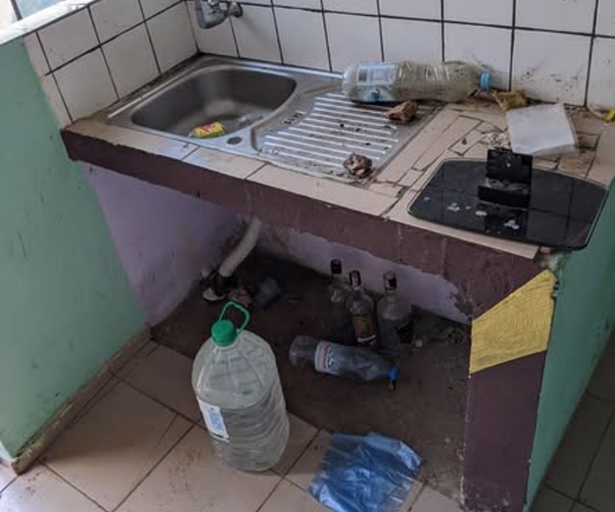 Vaste chambre moderne à louer à Obobogo