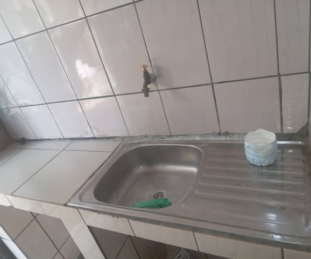 Chambre moderne à louer à Biyem-Assi Jouvence