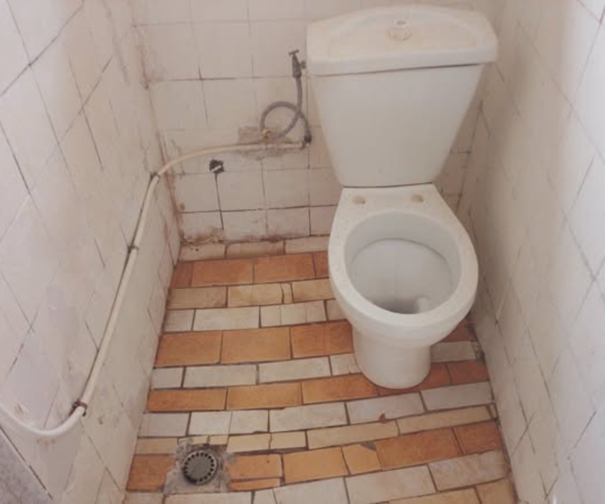 Chambre moderne - La Chapelle, Emombo - Yaoundé