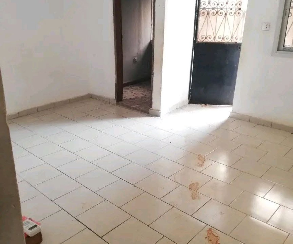 Appartement moderne à louer Awae Escalier