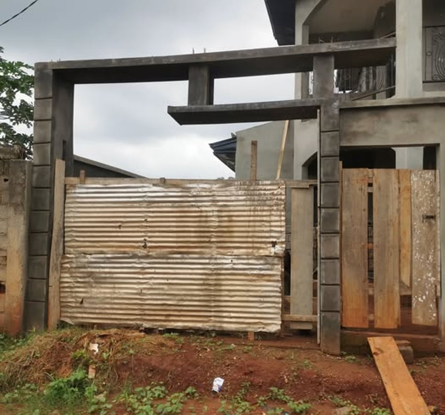 Studio moderne à louer à Obobogo (Entrée Paloma)