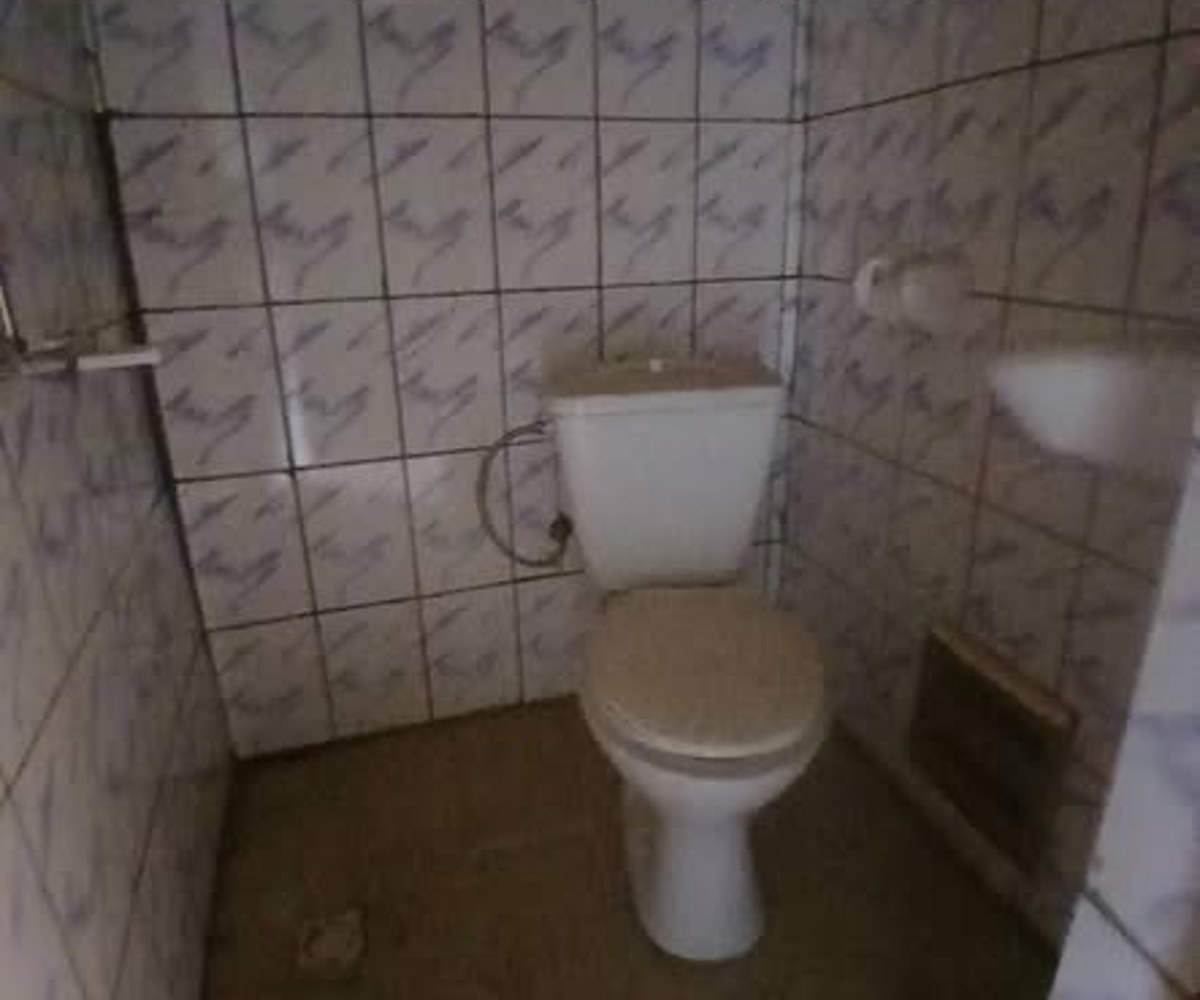 Très vaste appartement 2 chambres à PK 13, Douala