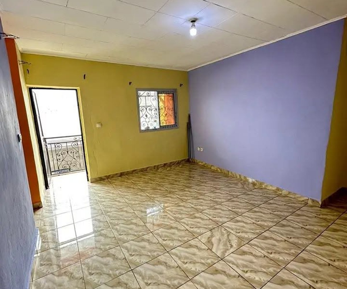 Studio rénové à Yassa