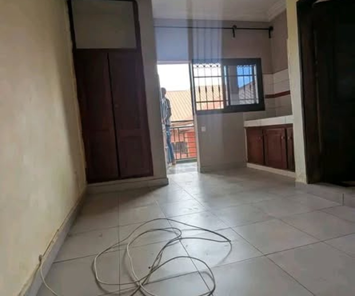 Chambre moderne à louer à Emana