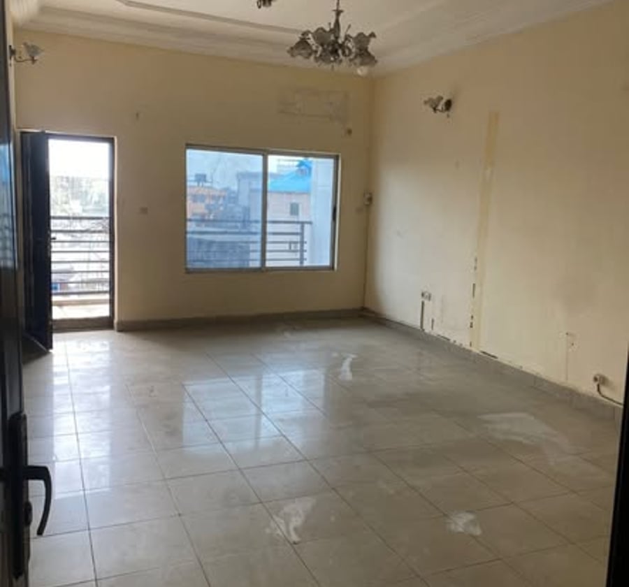 Appartement 3 chambres à louer à Akwa