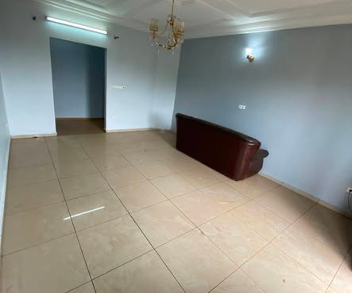 Appartement 3 chambres à Nkolmesseng