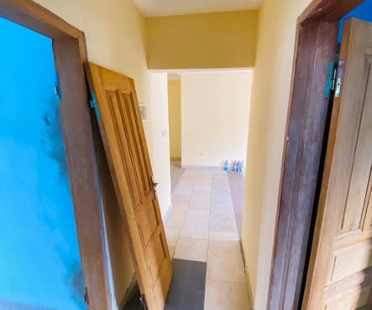 Appartement 2 chambres à louer à Logbessou