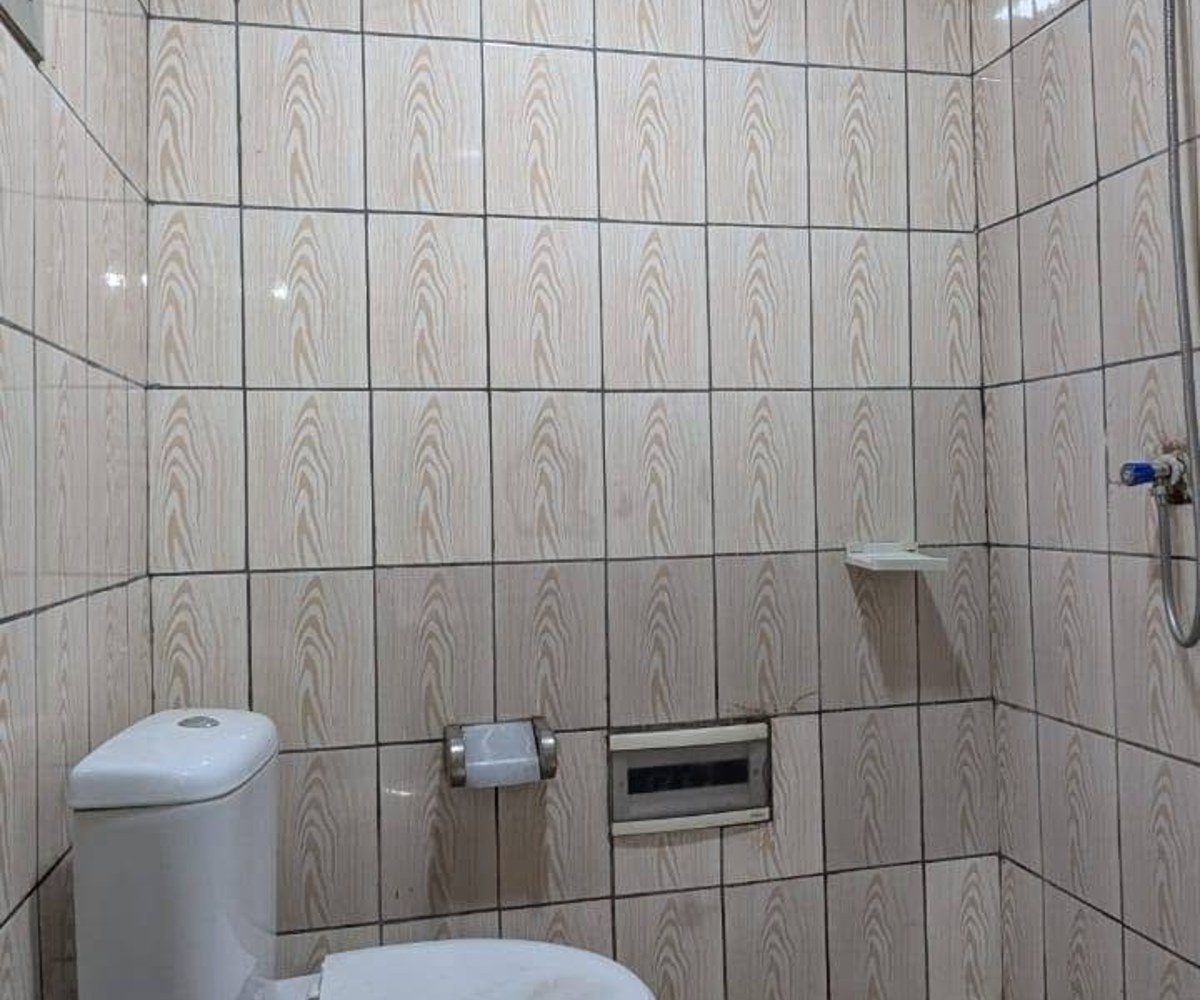 Chambre 3 pièces à louer à Yassa