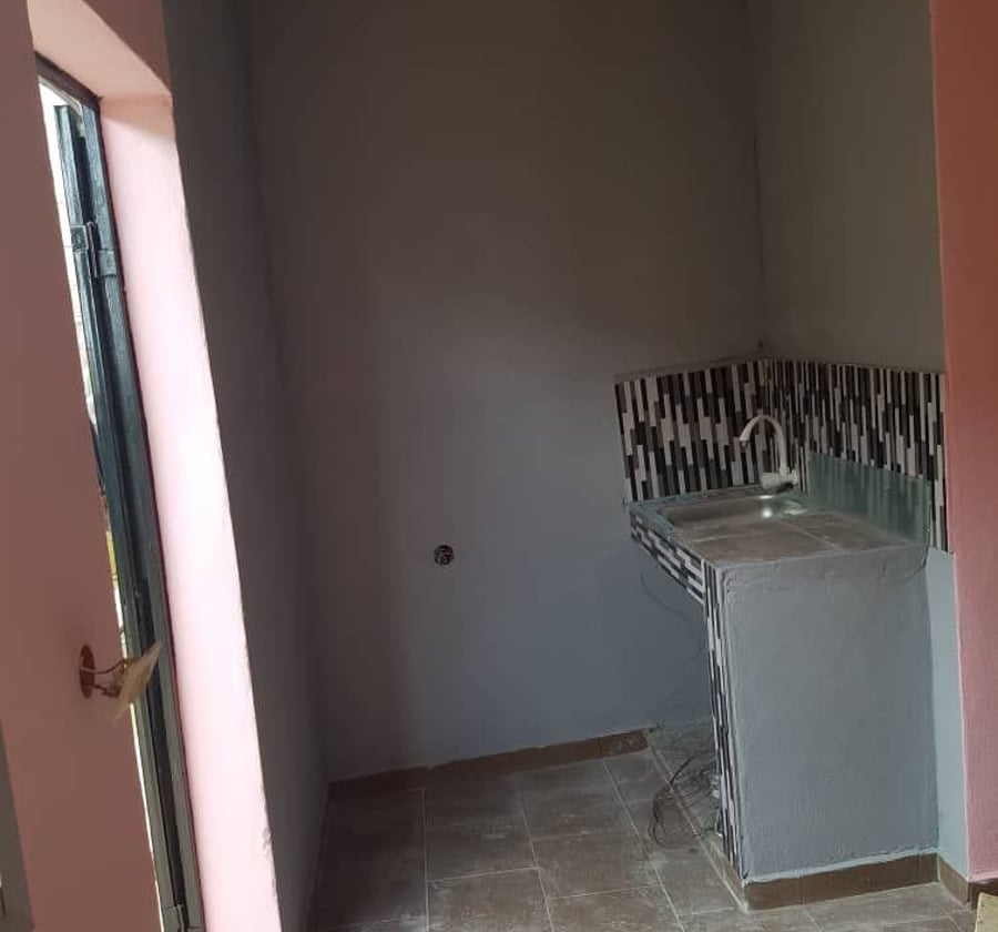 Chambre moderne à louer - PK 15 Douala