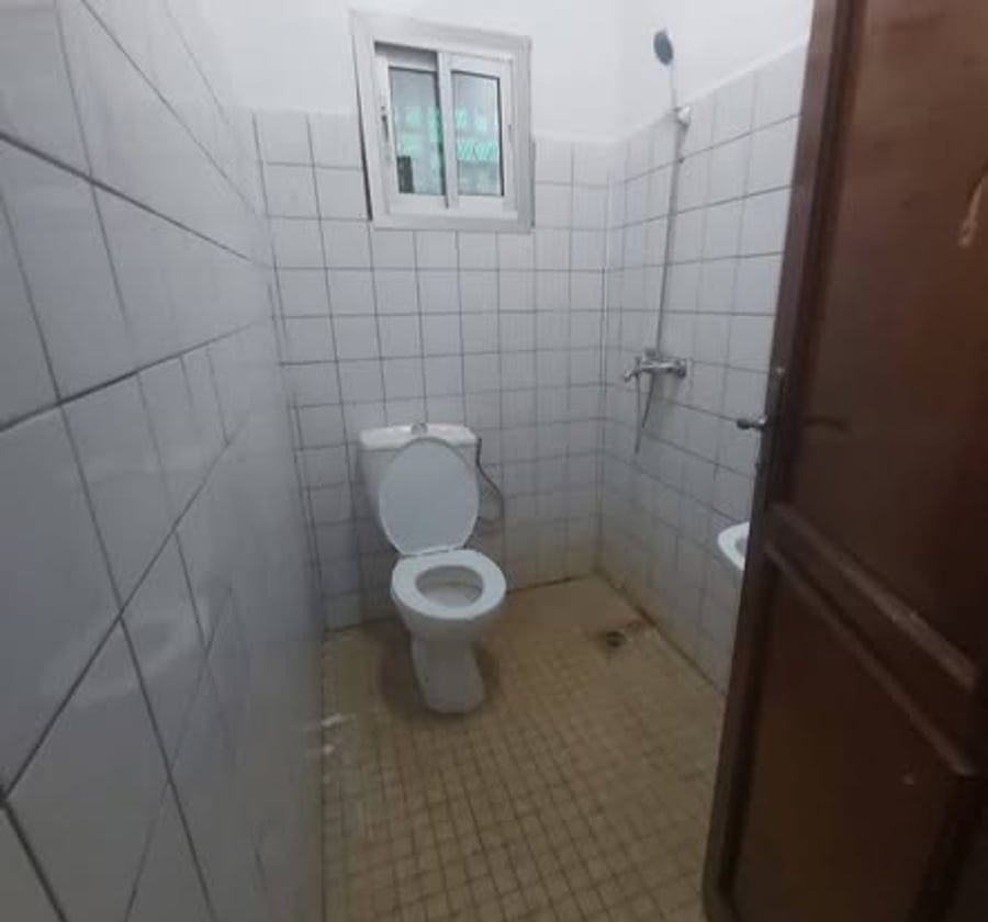Villa avec dépendance à louer à Biyem-Assi, Yaoundé