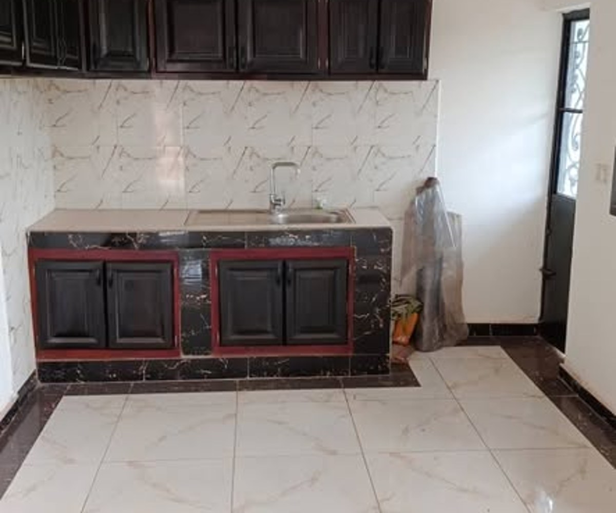 Duplex à louer à Akwa