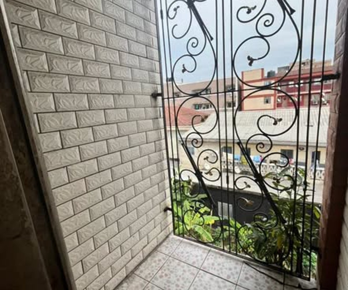 Très vaste appartement moderne à louer – Ndogbong