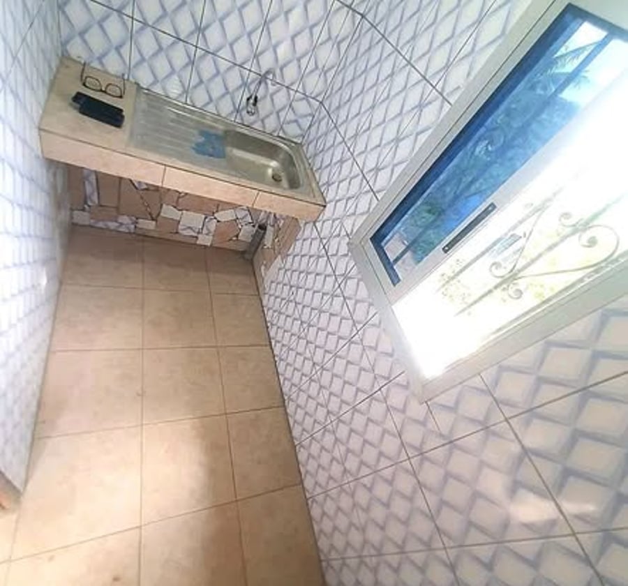 Chambre moderne neuve à PK11