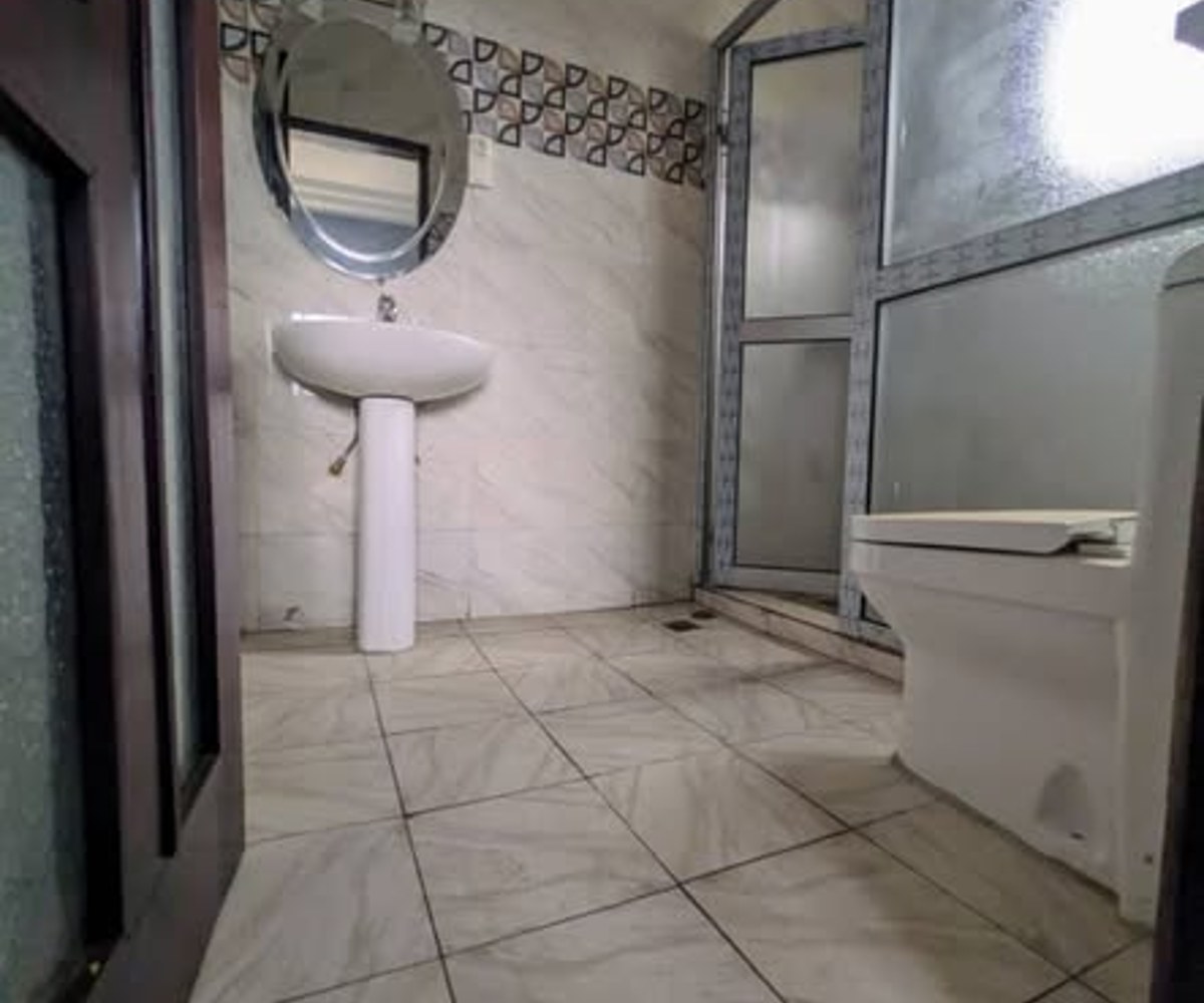 Appartement à louer à Odza (Auberge Bleu)