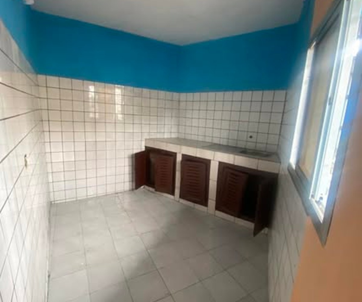 Vaste appartement 2 chambres à louer - PK14, Douala