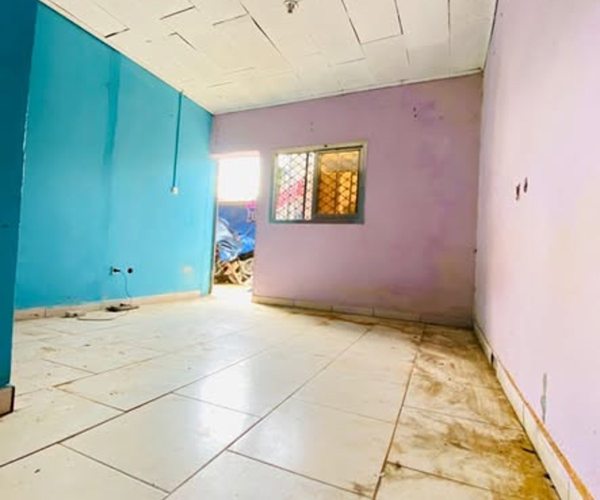 Vaste chambre moderne à Village (entrée Bille Carnaval)