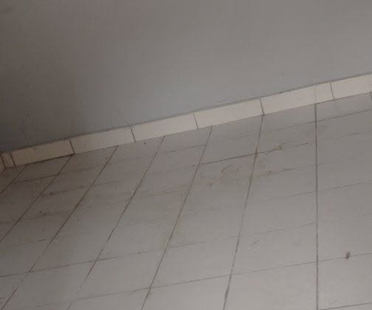 Grande chambre à louer à PK 12