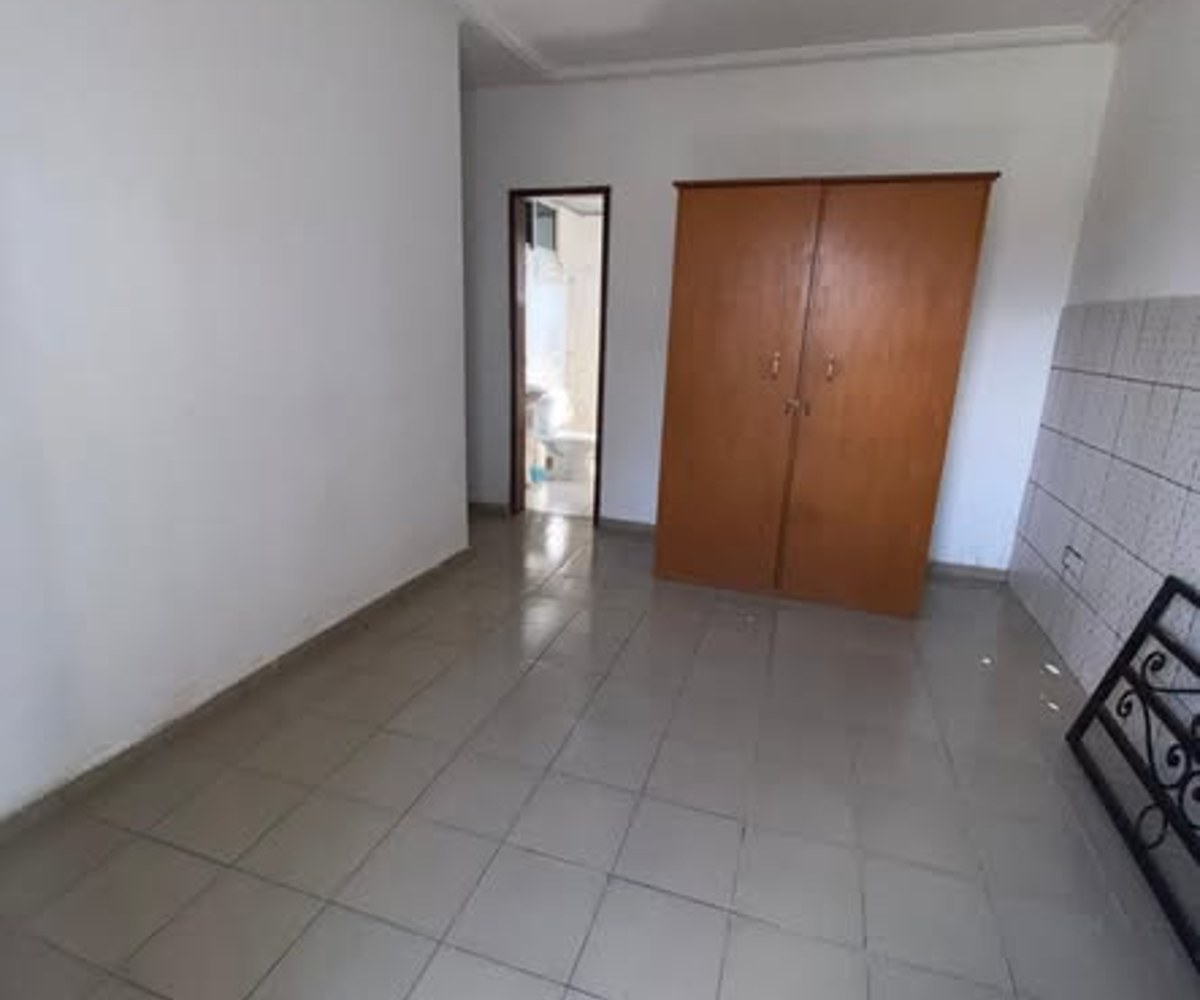 Appartement 2 chambres à louer – Bonapriso, Douala