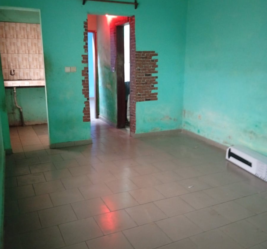 Studio moderne à louer au PK12, Douala