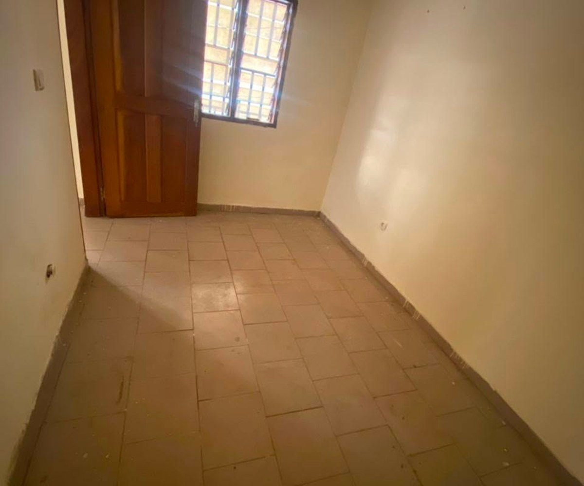 Studio à louer à Ngousso