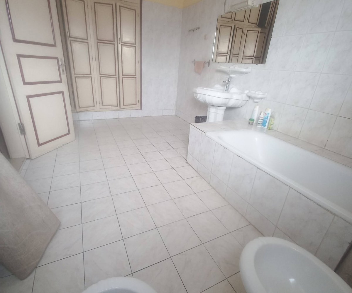 Vaste appartement haut standing en duplex - Akwa Nord