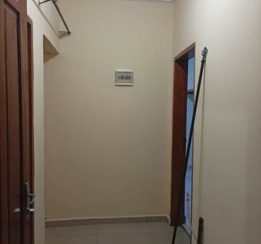 Joli studio moderne à Beedi