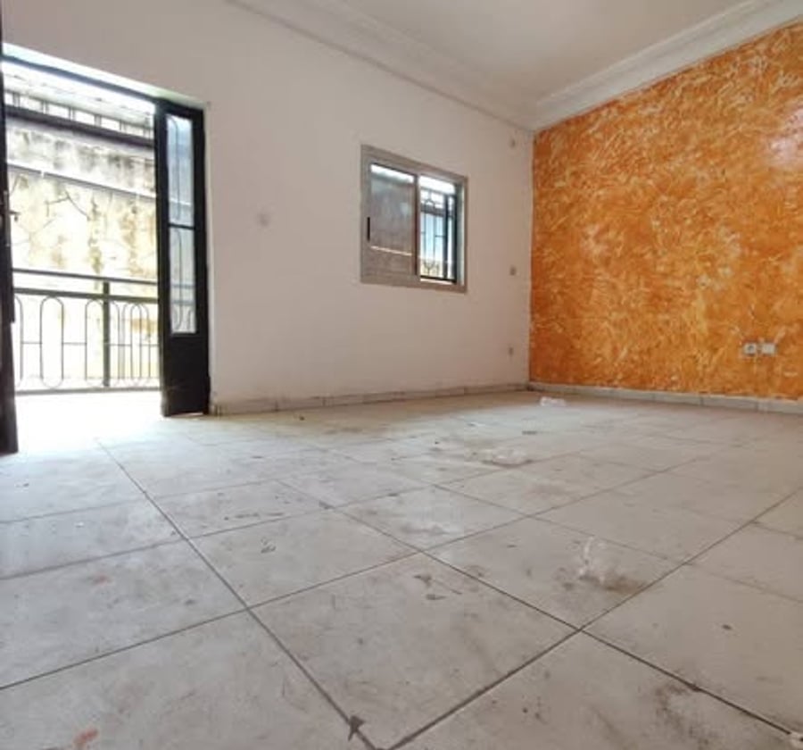 Appartement à louer – Bonamoussadi (Garage Bonangang)