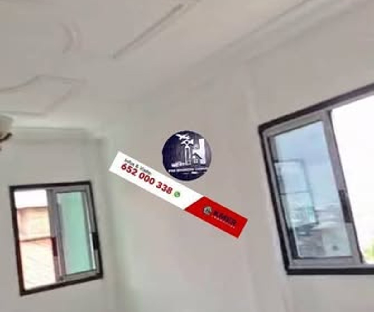 Appartement 2 chambres avec balcon, forage, parking - Nkolbong