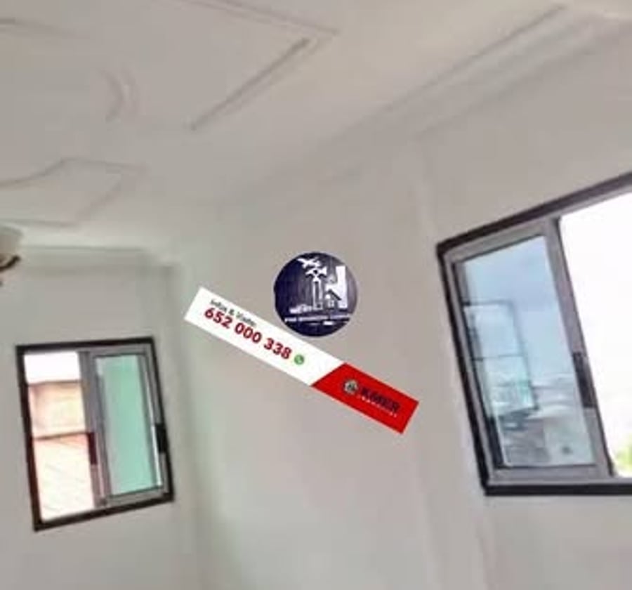 Appartement 2 chambres avec balcon, forage, parking - Nkolbong
