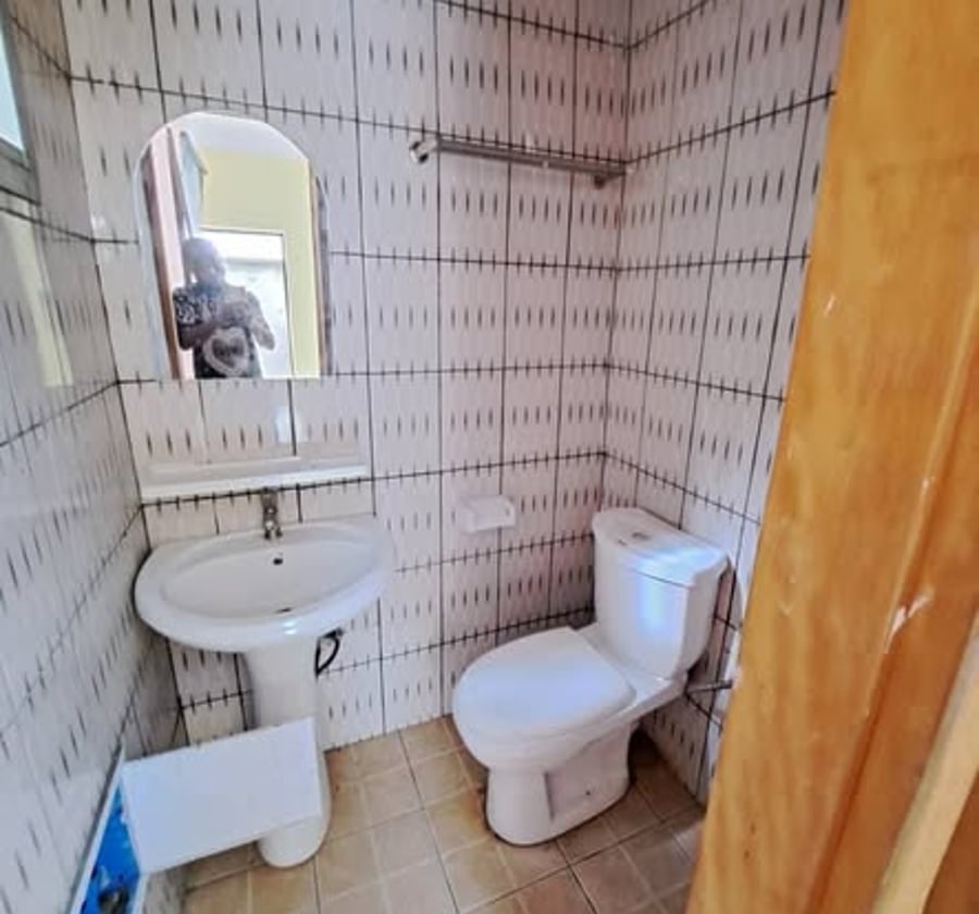 Chambre moderne à louer à Logpom