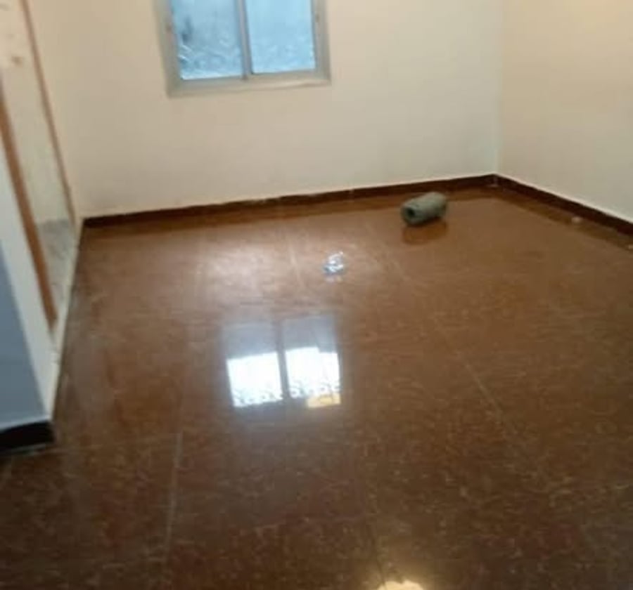 Studio meublé à louer à Bangue