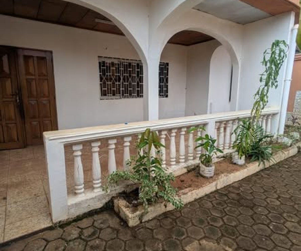Villa à louer à Biyem-Assi - 3 chambres