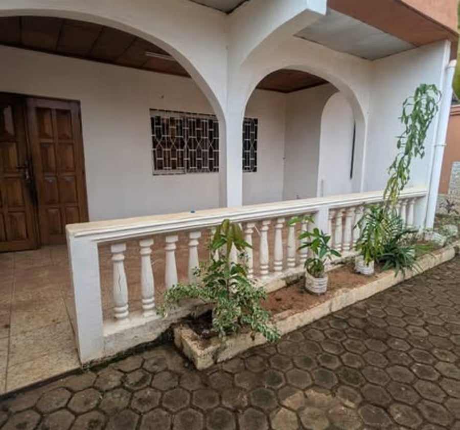 Villa à louer à Biyem-Assi - 3 chambres