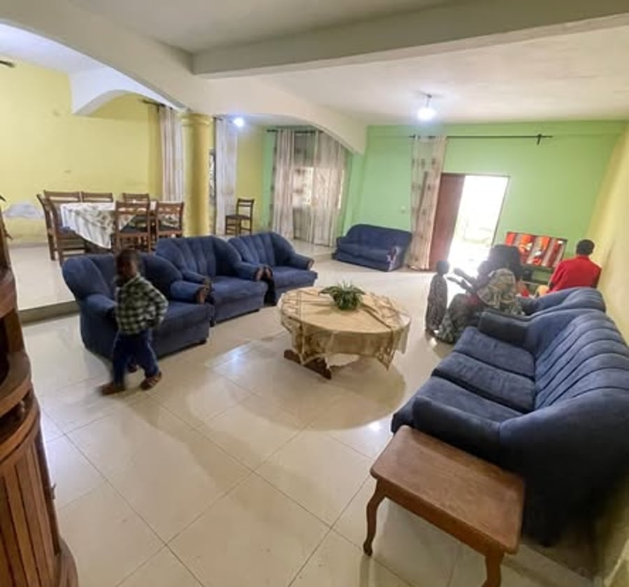 Villa moderne avec terrain à Kotto, Douala