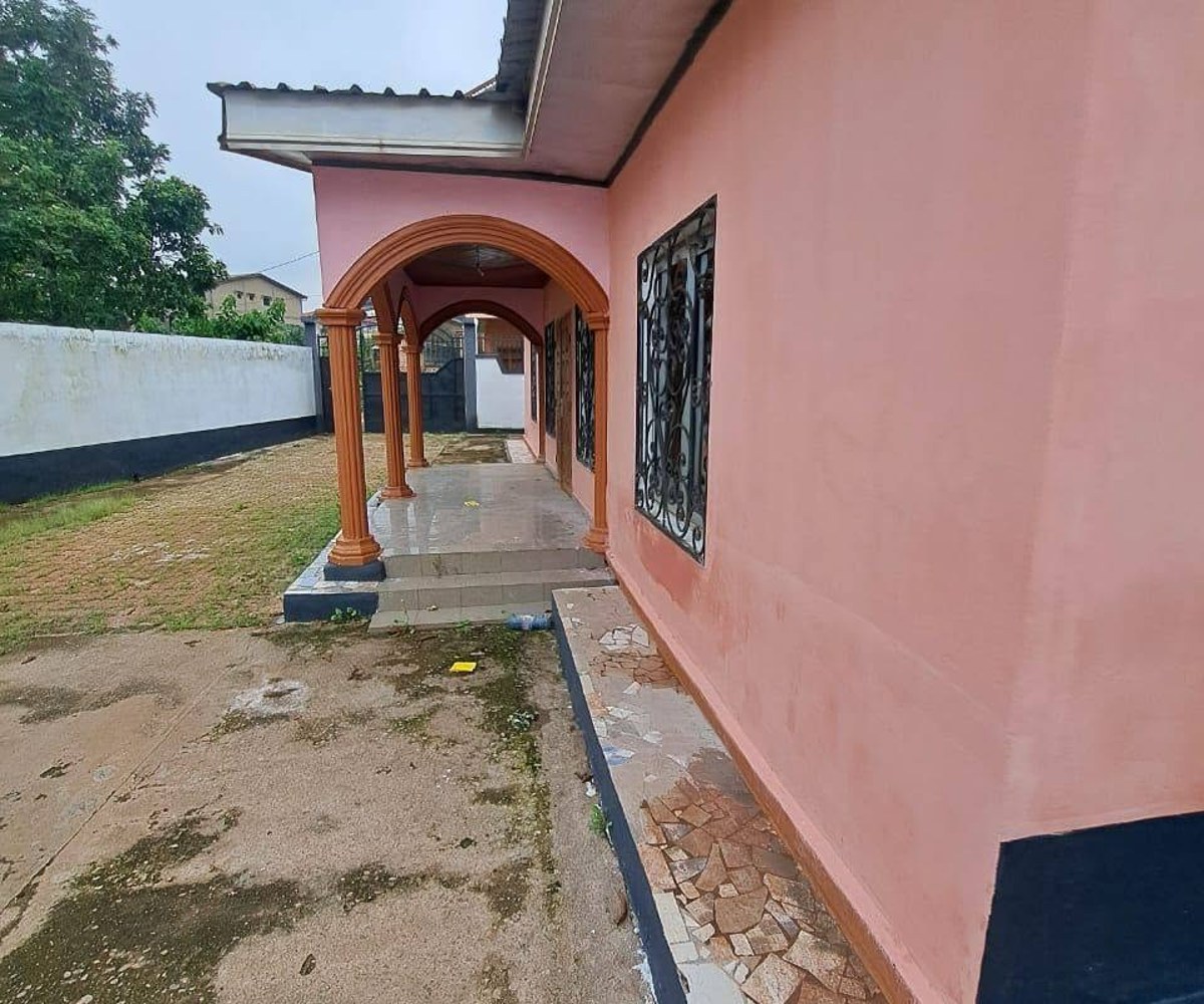 Villa à louer - Happy, Yaoundé