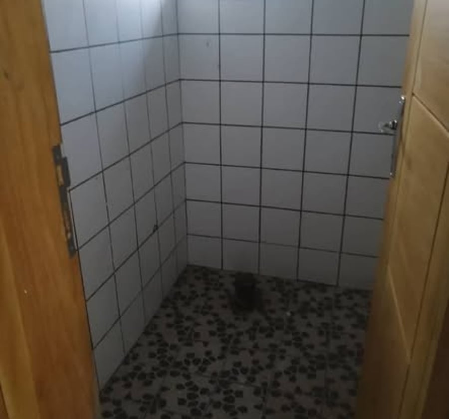 Chambre moderne à Odza