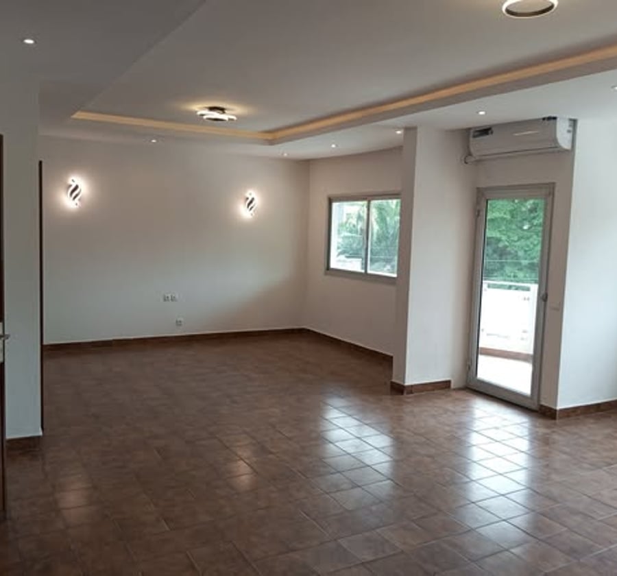 Appartement haut standing 3 chambres à louer - Bonapriso