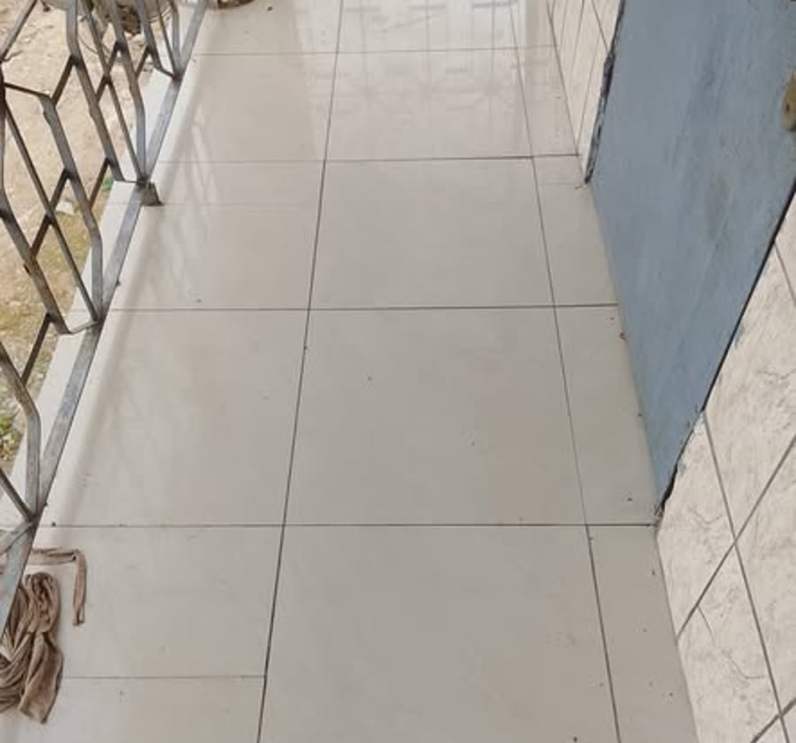 Joli studio propre à Logbaba, Douala